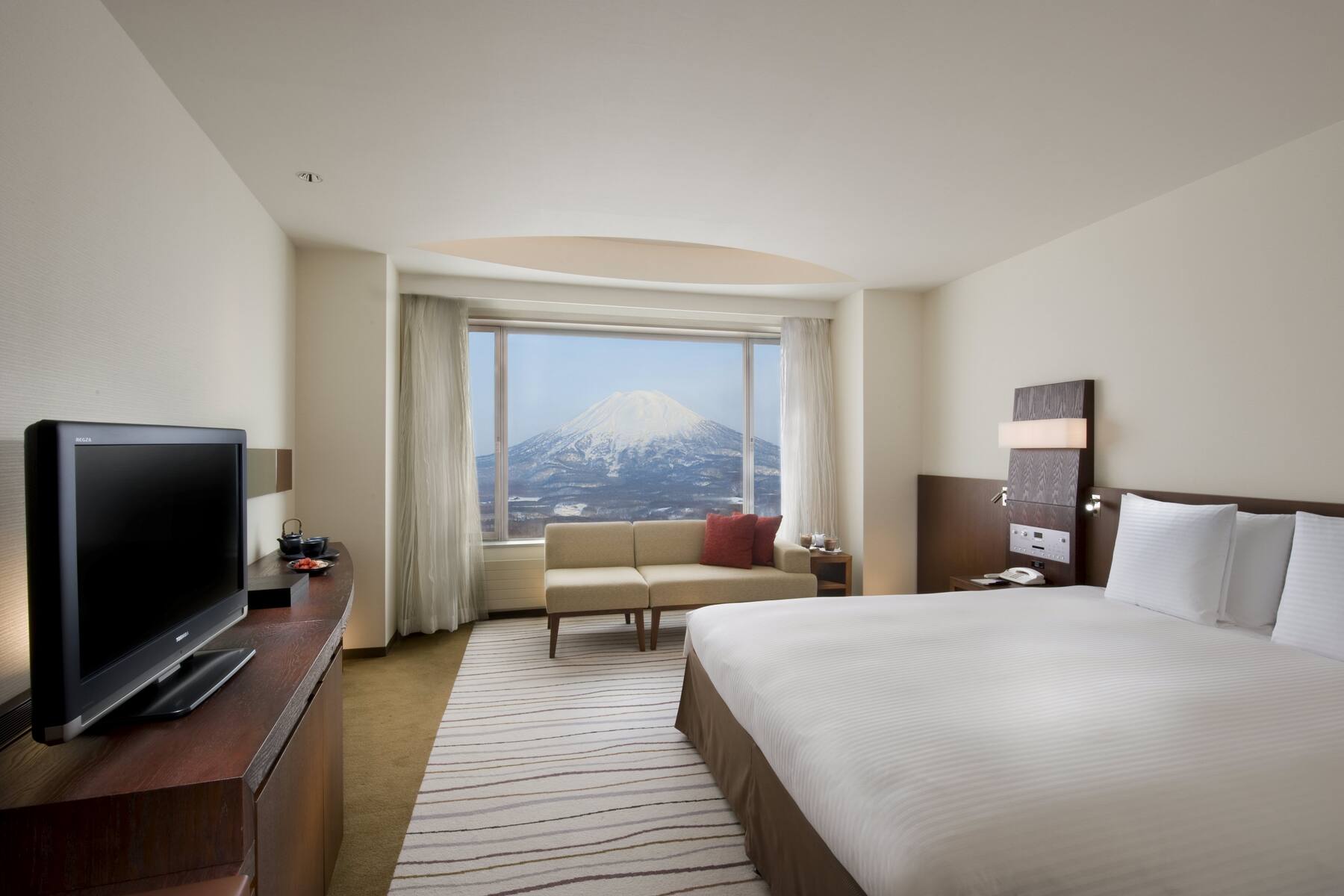 Hilton Niseko Village, Niseko Village, Niseko — 2